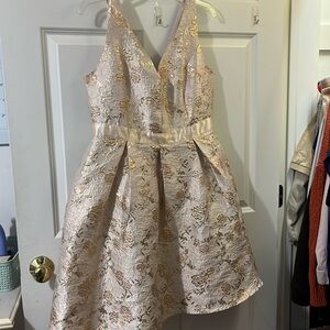 champagne floral dress worn one time no rips tears or stains